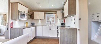 Host & Stay | Butterfly Lodge