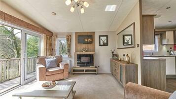 電視、DVD 播放機、 辦公室