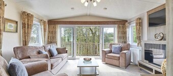 Host & Stay | Yolo Lodge