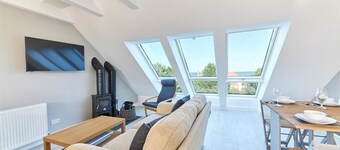 Host & Stay | Castle View