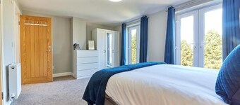 Host & Stay | Castle View