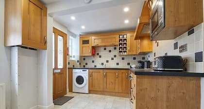 Host & Stay | Cummins & Goings Cottage