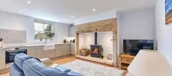 Host & Stay | Maggie's