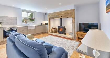 Host & Stay | Maggie's