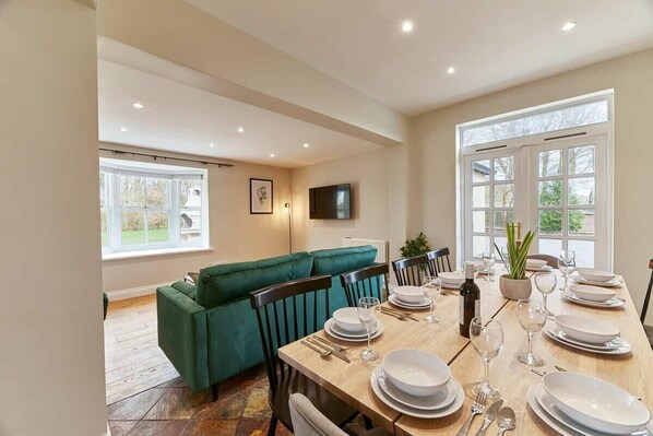 Dining - Host & Stay | The Old Rectory (Witton Gilbert)