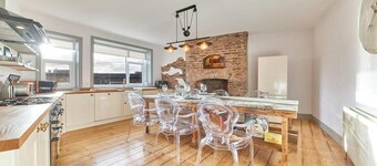 Host & Stay | Peacock House