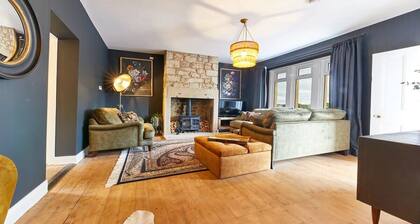 Host & Stay | Percy Cottage