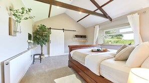 1 Schlafzimmer, hochwertige Bettwaren, Bügeleisen/Bügelbrett, WLAN