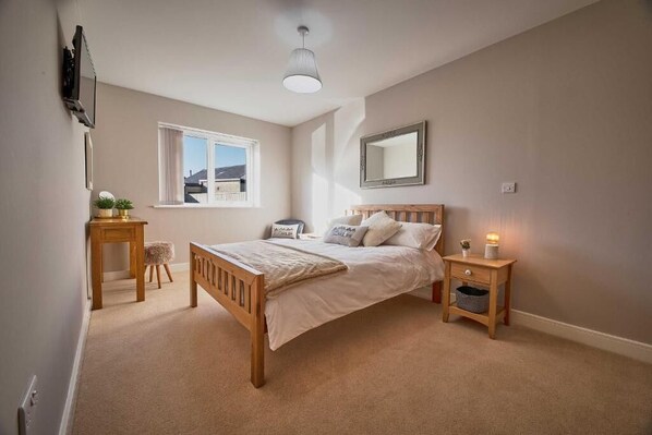 3 bedrooms, iron/ironing board, travel crib, WiFi