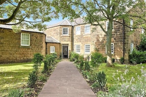 Exterior - Host & Stay | The Old Workhouse (Alnwick)