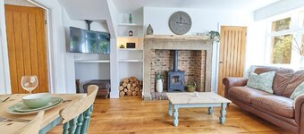 Host & Stay | Waterleap Cottage