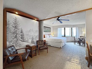 1 bedroom, iron/ironing board, WiFi, bed sheets - Grand Lodge #115 — Pet-Friendly Studio, Hot Tub, Pool, 5min to Red Lady Lift (Crested Butte)
