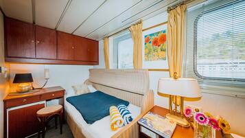 In-room safe, desk, blackout curtains, bed sheets