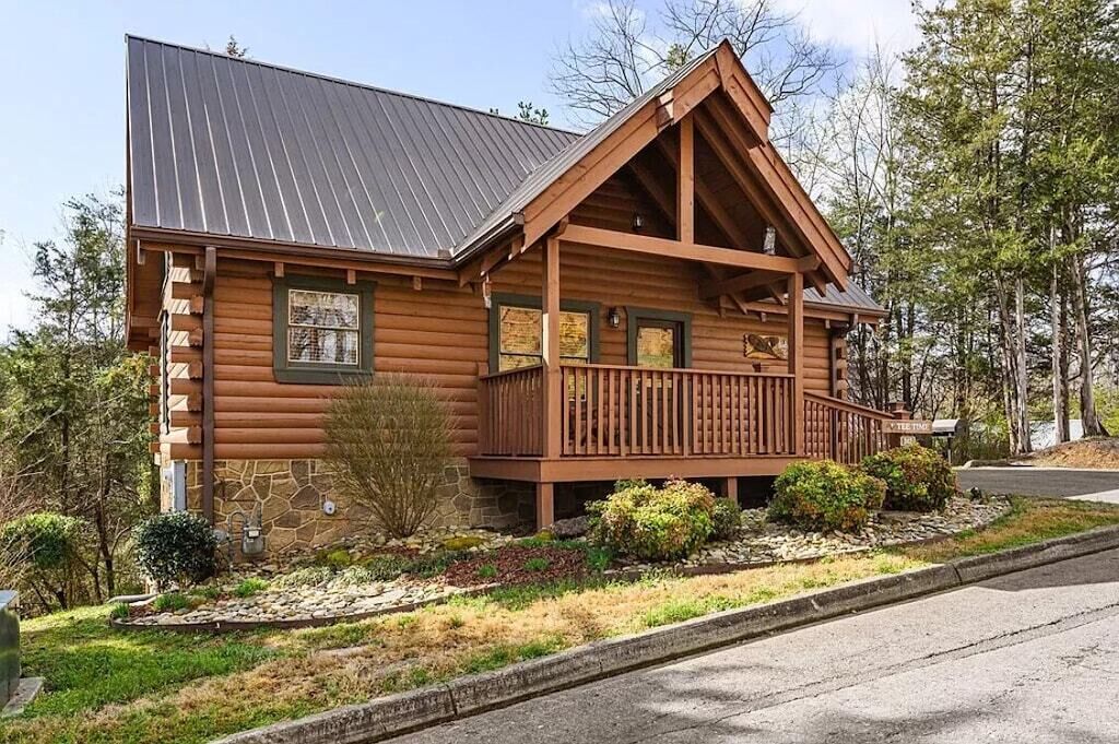 Cozy & Perfect 2BD Cabin Retreat! CLOSE to TOWN!