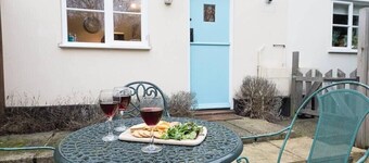 2 Riverside Cottages, Yoxford