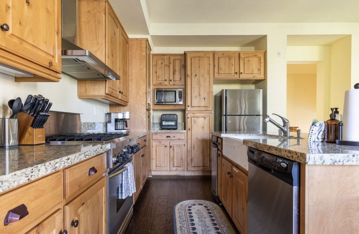 Lodges #1123-Beautiful luxury property surrounded by mountain views.