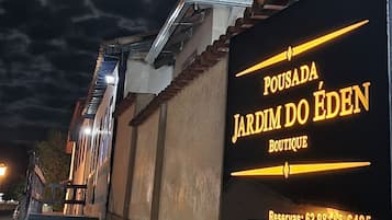 Fachada de la propiedad