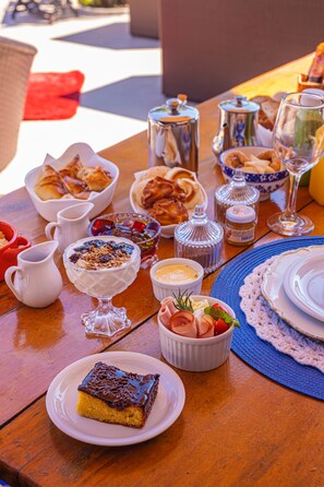 Kaffee und/oder Kaffeemaschine