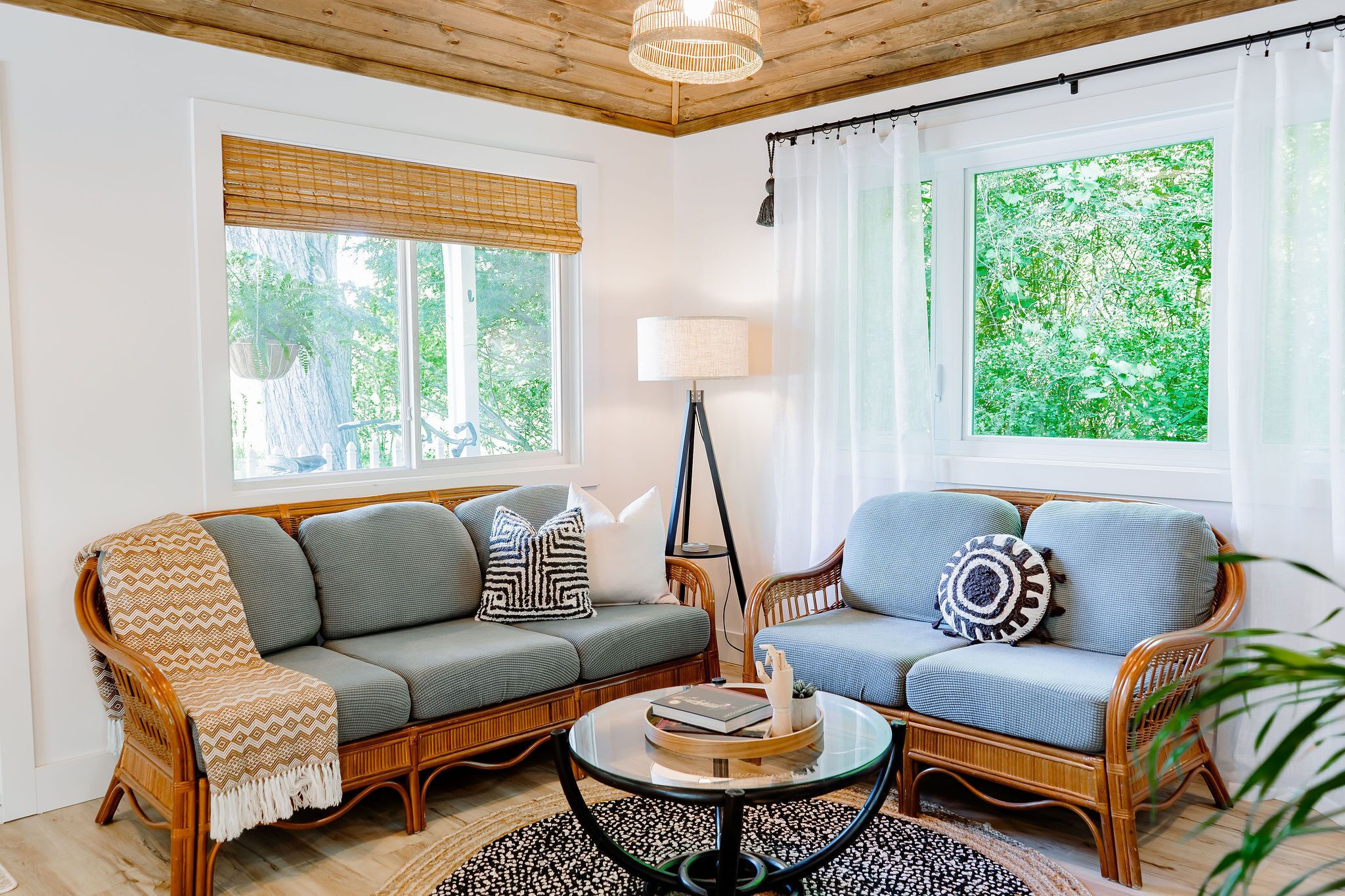 Smart-tv och eldstad