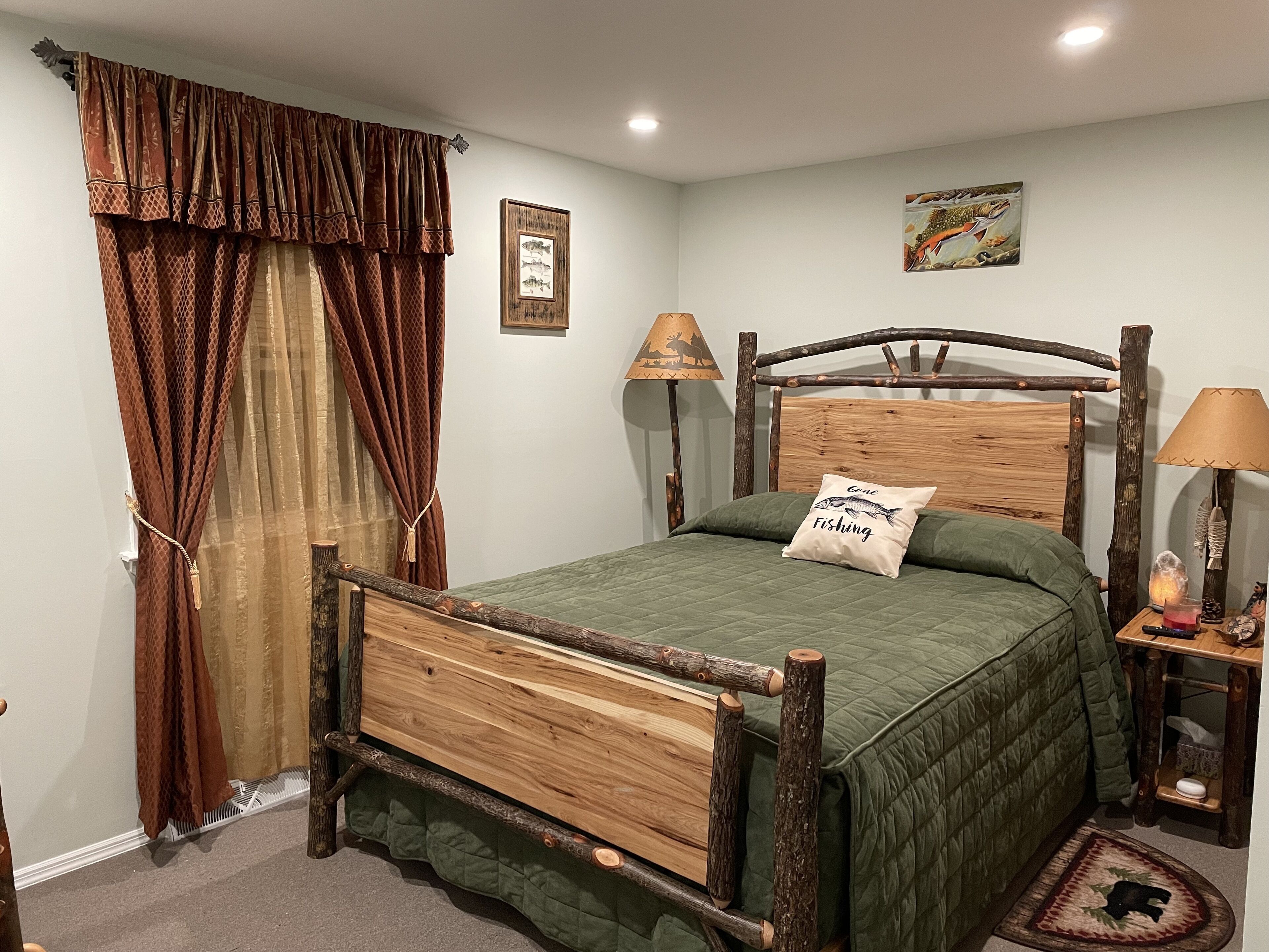 3 bedrooms, desk, iron/ironing board, free WiFi