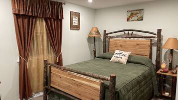 3 bedrooms, desk, iron/ironing board, free WiFi