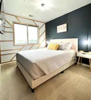 3 chambres, bureau, Wi-Fi gratuit, draps fournis