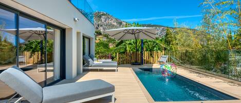 Piscine extérieure, piscine chauffée