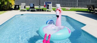 2miles to Beach, Entire Home + Guest House + Heated Pool