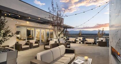 HotTub/Gym/KingBed/FiberInternet/PetFriendly