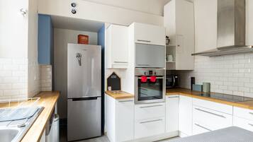 Réfrigérateur, micro-ondes, four, lave-vaisselle