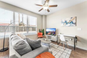 TV, Netflix, Hulu, streaming services - Cozy SoCo 1BR King Suite w/ GymPickleballLaundry (Austin)
