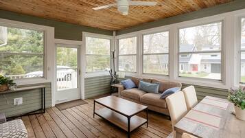 Téléviseur connecté, foyer