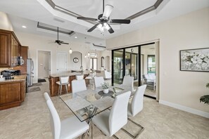 Dining - Come visit Boaters Delight in SW Cape-Large Pool/Spa home on canal w/ boatlift! (Cape Coral)