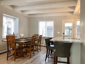 Dining - Mountain modern two-bedroom townhome in West Vail (Vail)