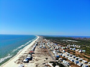 Beach nearby - Fall Just Reduced! Steps to pool, easy beach access (Gulf Shores)