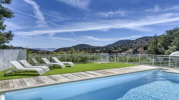 Piscine extérieure, piscine chauffée