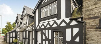 Bwthyn Llys (Machynlleth Old Court House)