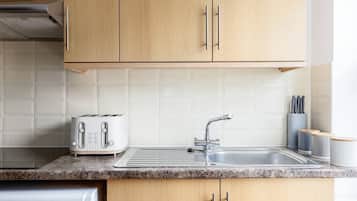 Fridge, oven, stovetop, toaster