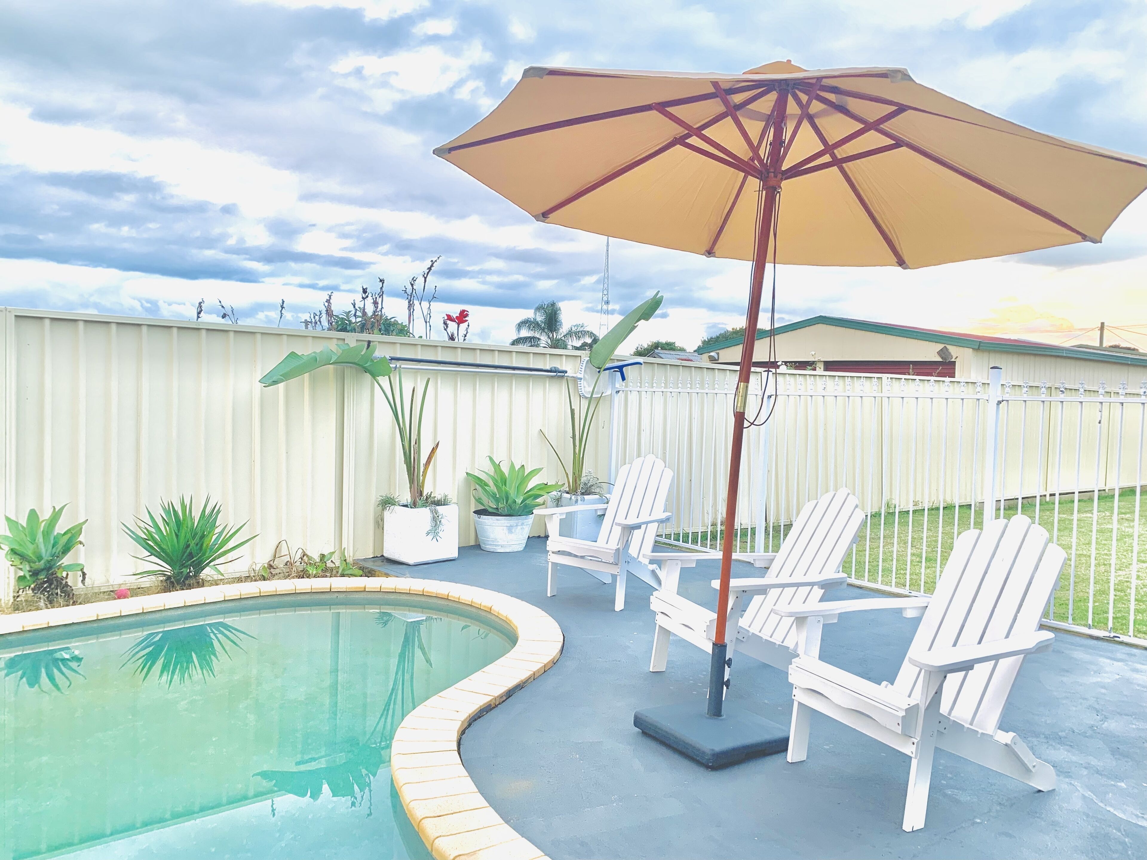 Sirena's Home with the pool!