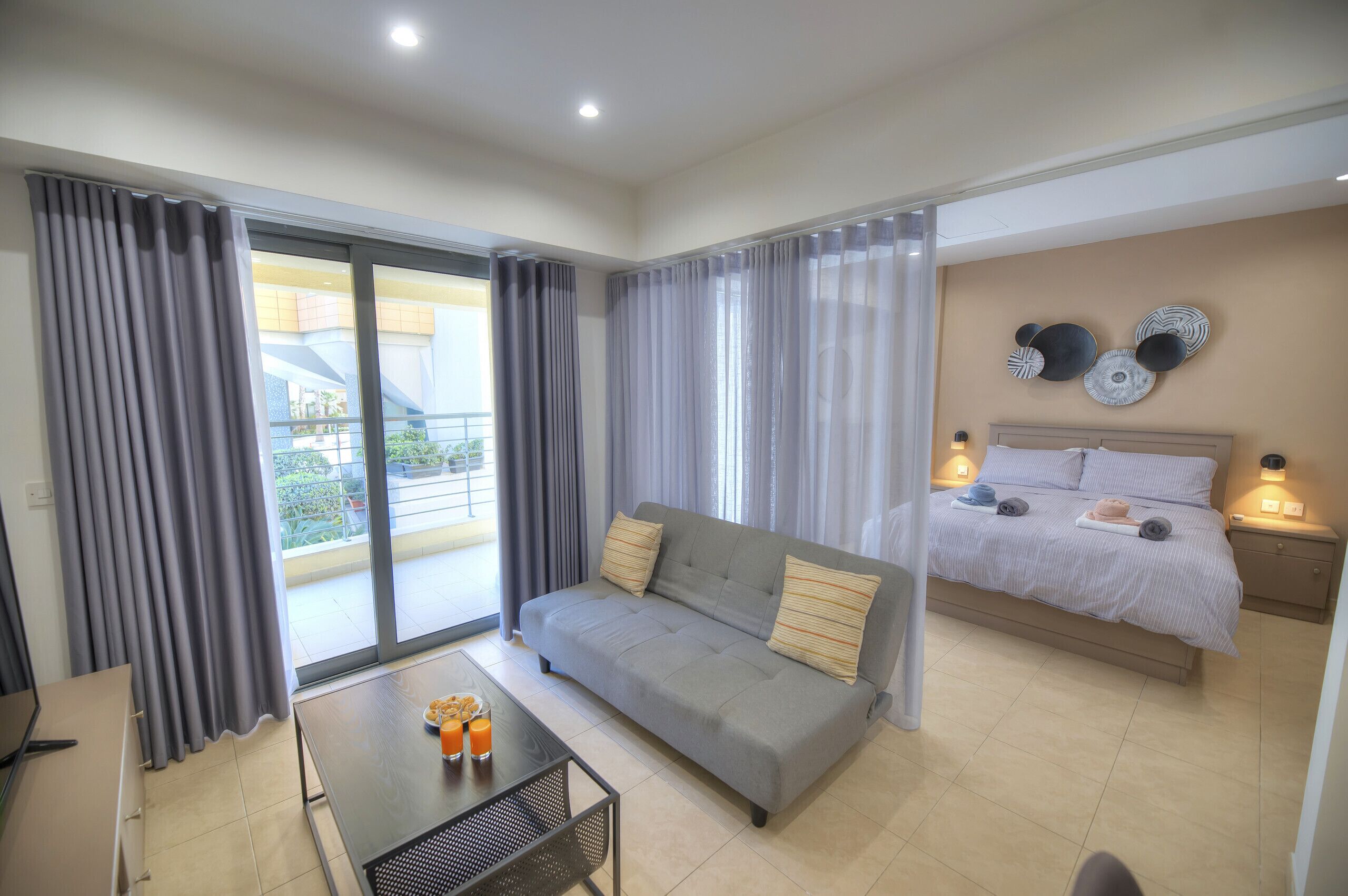 1 habitación y caja de seguridad en la habitación 