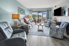 TV, DVD player, books - Sea Cloisters 103A (North Myrtle Beach)