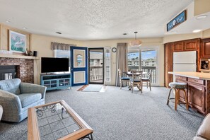 Flat-screen TV, fireplace