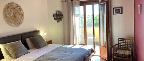 5 chambres, fer et planche Ă repasser, accĂšs au Wi-Fi (inclus)