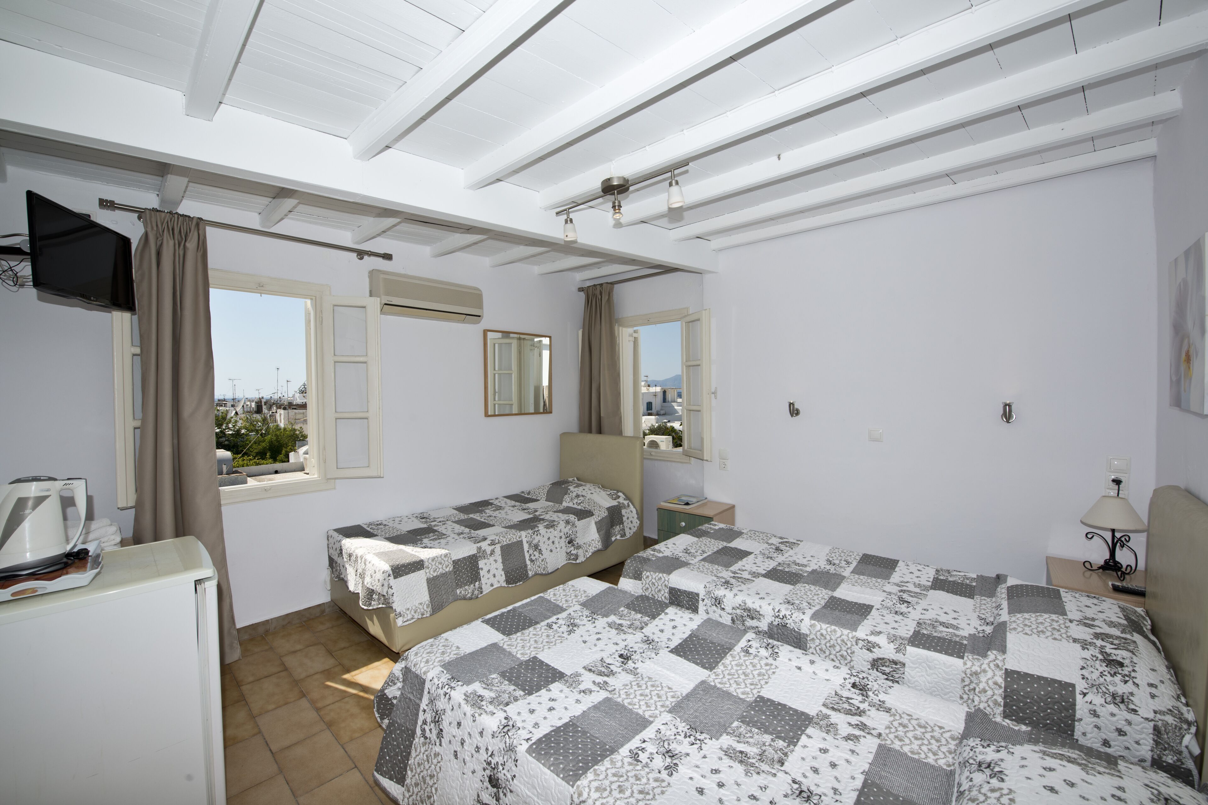 Photo - Karboni Hotel