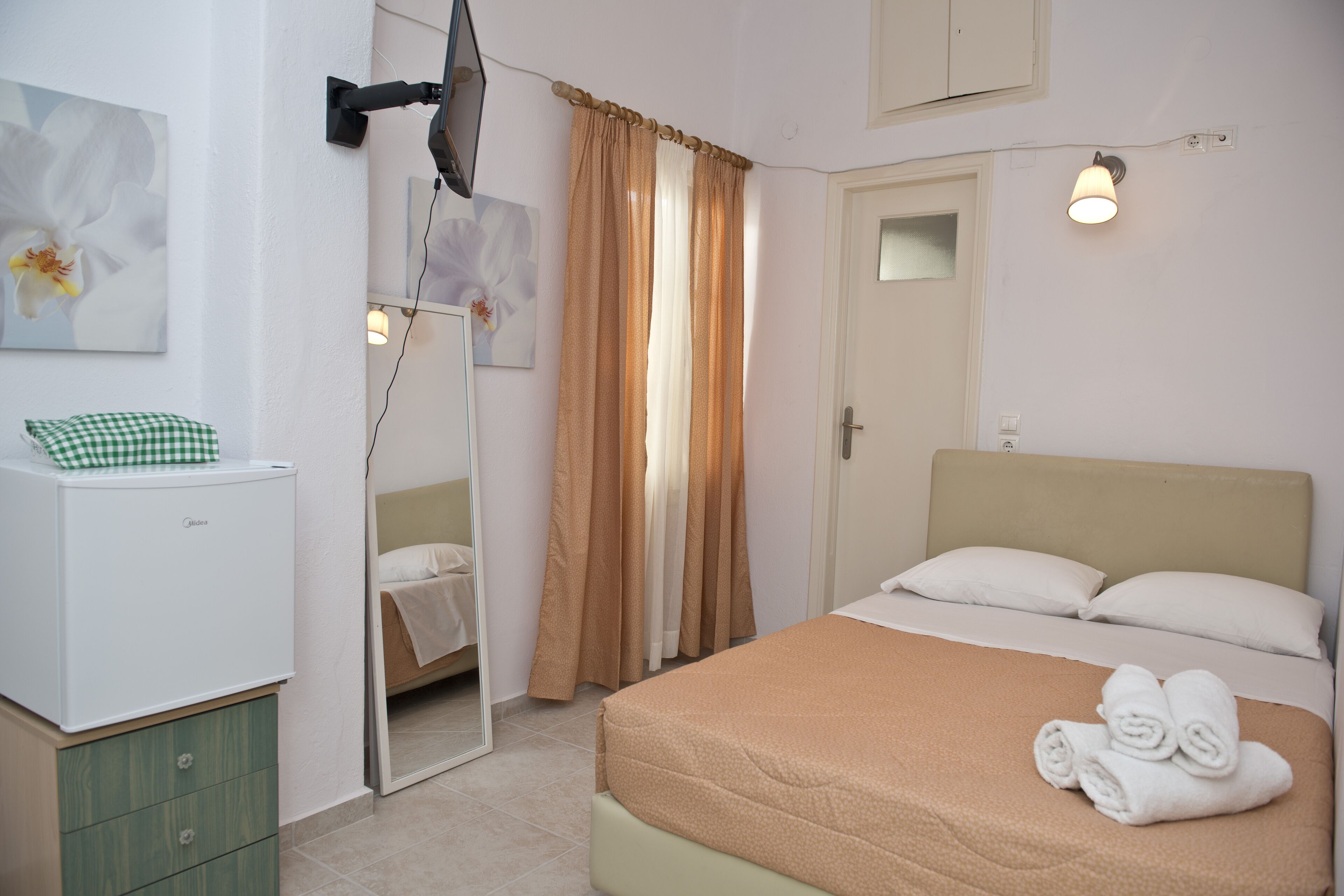 Photo - Karboni Hotel