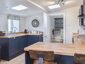 Dishwasher - Crogen Gatehouse Lodge (Corwen)