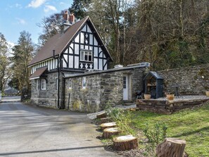 Exterior - Crogen Gatehouse Lodge (Corwen)