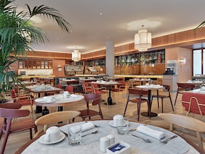 Daily buffet breakfast for a fee