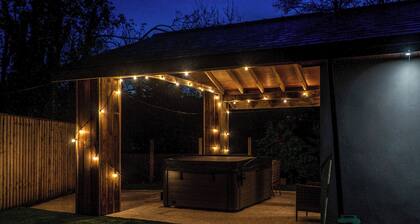 Ty Afon Arch - UK38515