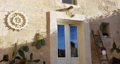 Le Luminarie Sassi - house in the rock in the heart of the Sassi of Matera